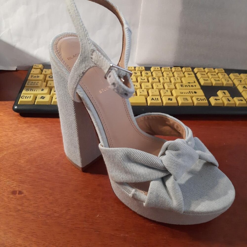 NEW ! Black Suede Studio Abby Denim Block Heel Platform Sandal Light Blue Sz 8.5